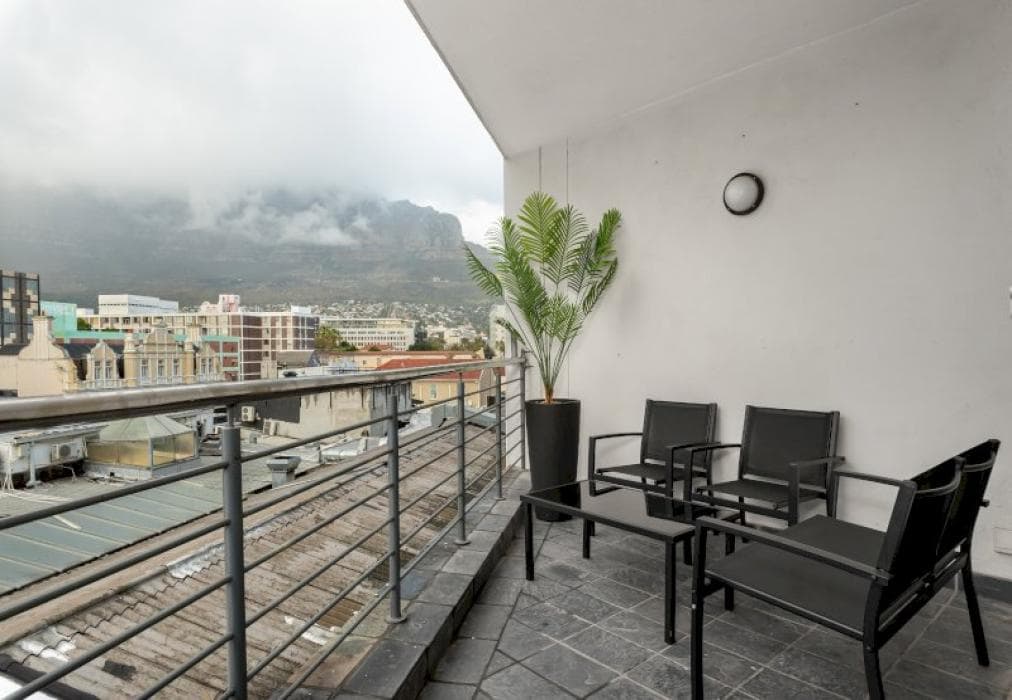 Designer Apartment in Heart of CBD