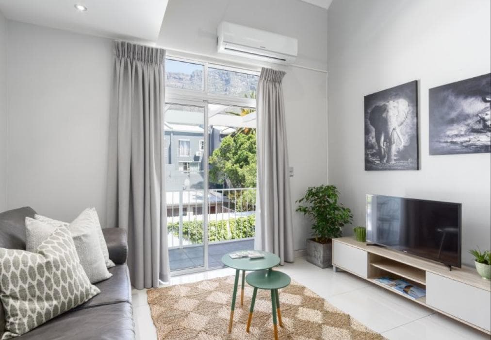 Cosy Getaway with Stunning Mountain Views