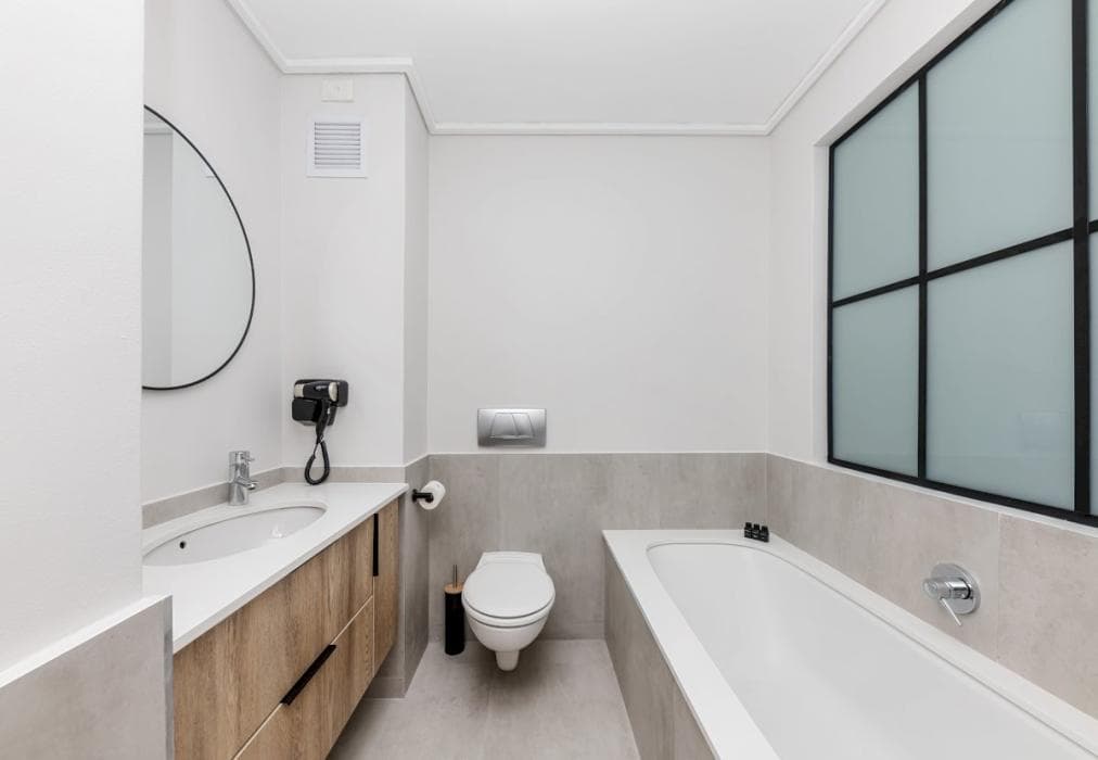 Lagoon Beach Retreat