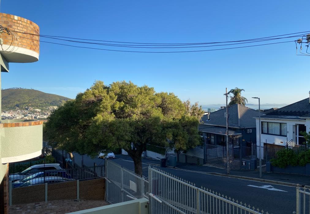 Minimalistic & Spacious Vredehoek Gem