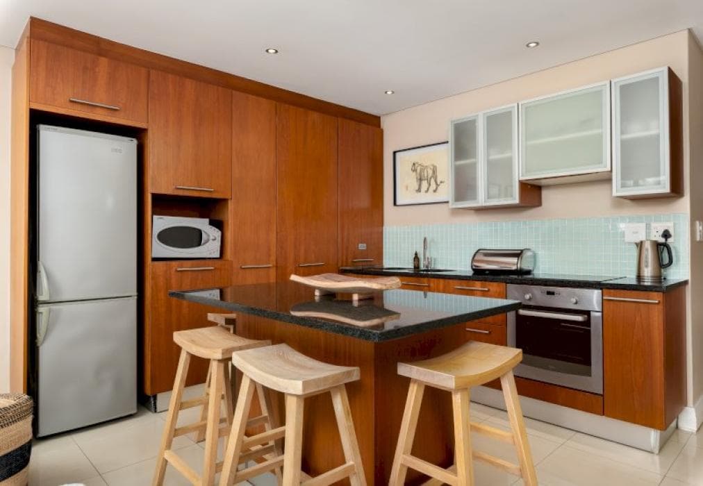 Modern Apartment with Balcony & Beach Access