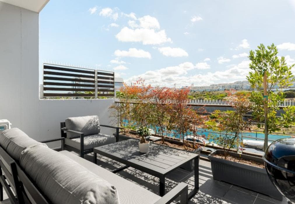 Modern Apartment with Balcony & Beach Access