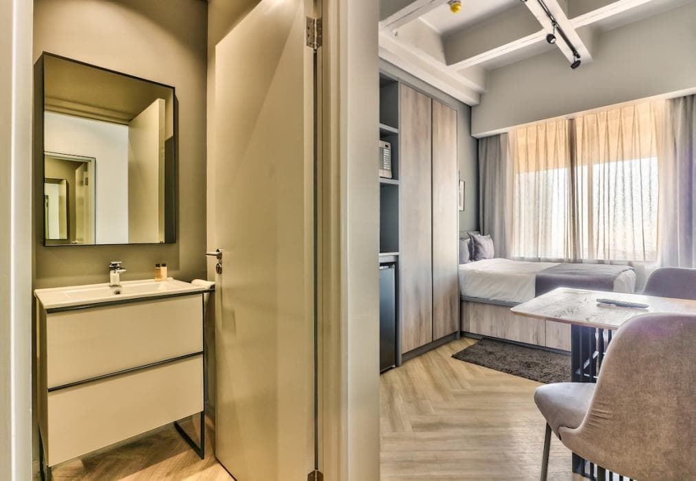 WINK Aparthotel - One Thibault