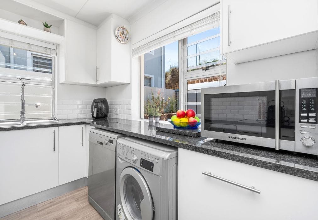 Big Bay Beach Club H23